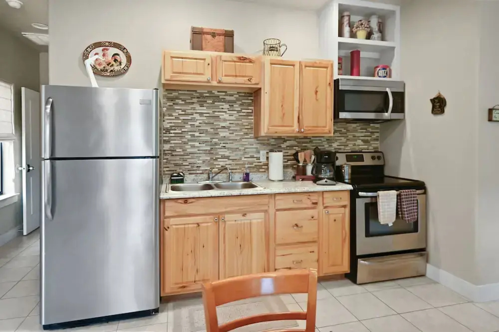 Far View Gasthaus 2 Bedroom Apts by RedAwning