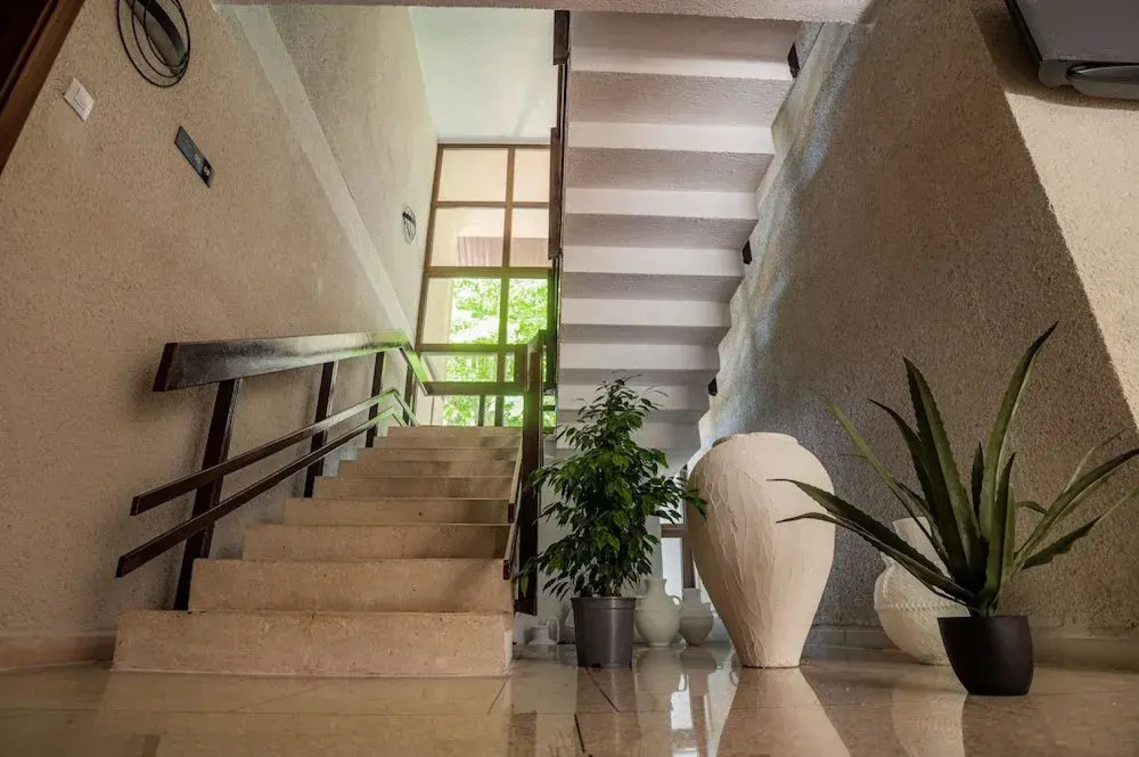 Epico Seafront & Garden Apartments