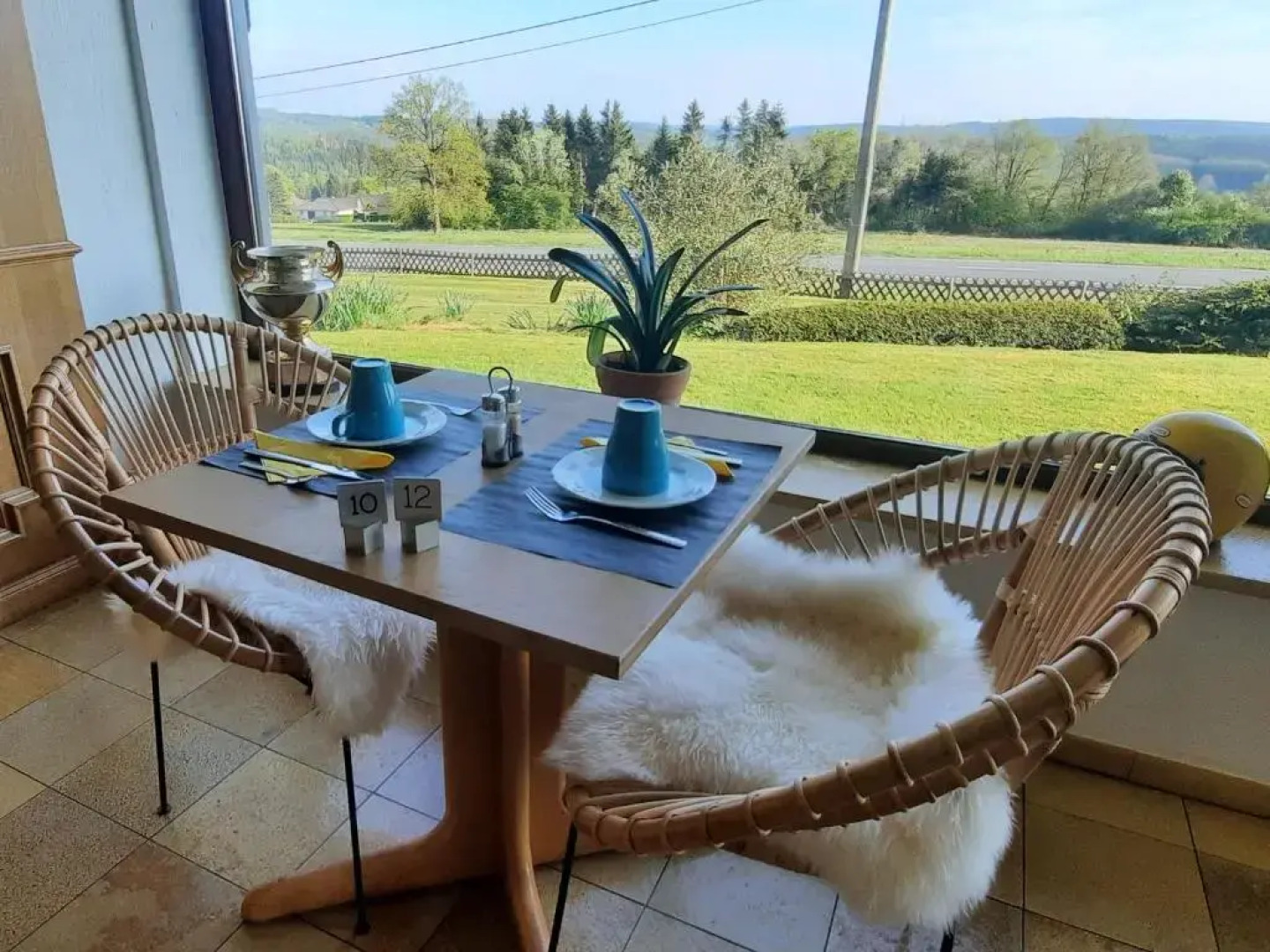 Plein Vent situé à 800m entrée Combes circuit Spa Francorchamps