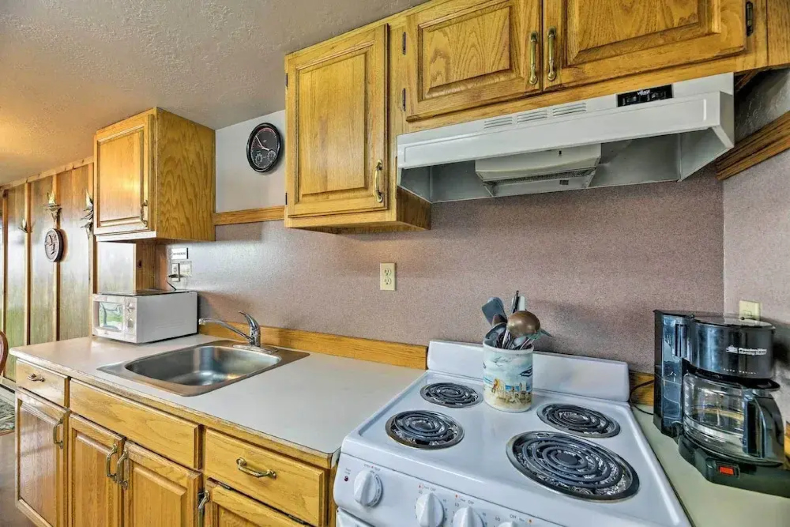 Sanderling Sea Cottages, Unit 2: Walk to Coast!