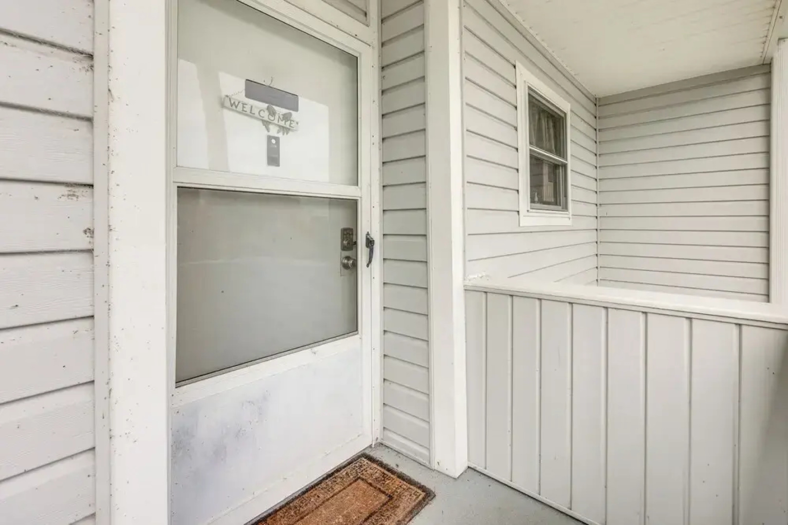 Riverfront Weleka Condo w/ Dock & Pool Access