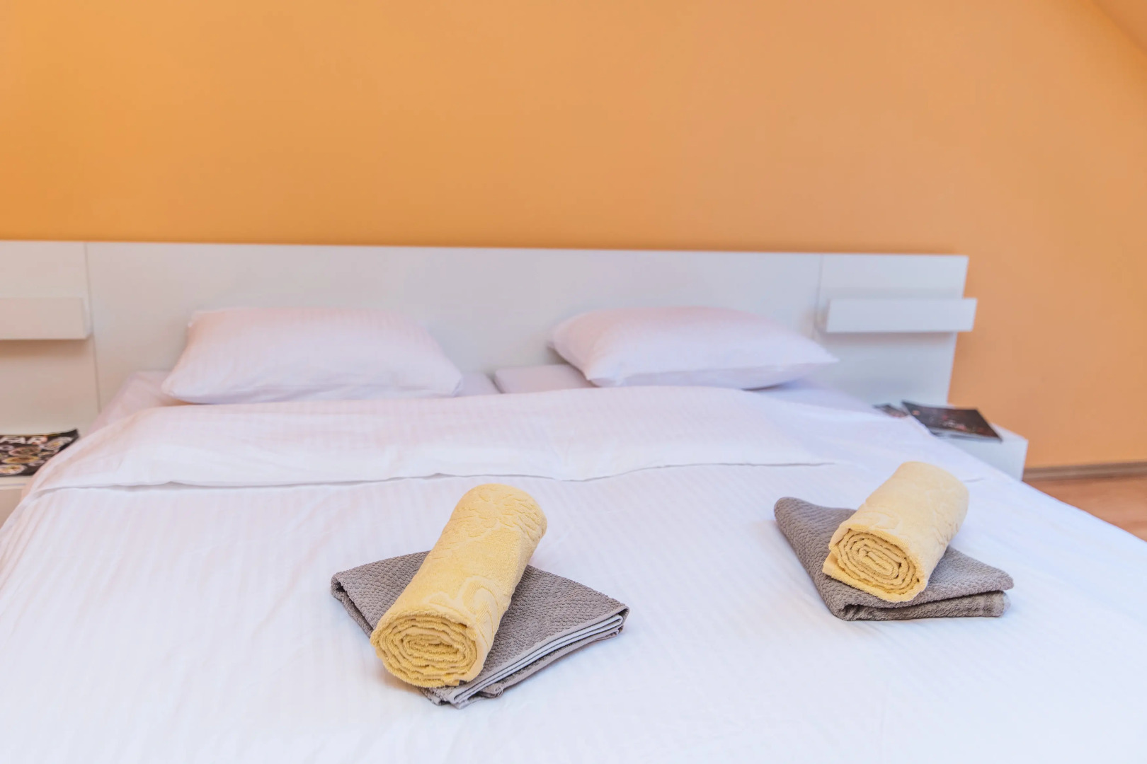 Spacious design loft in beautiful neighborhood