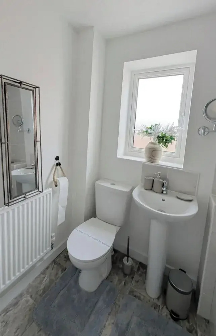 Cotswold Green - Sleeps 5 - Free EV Charge