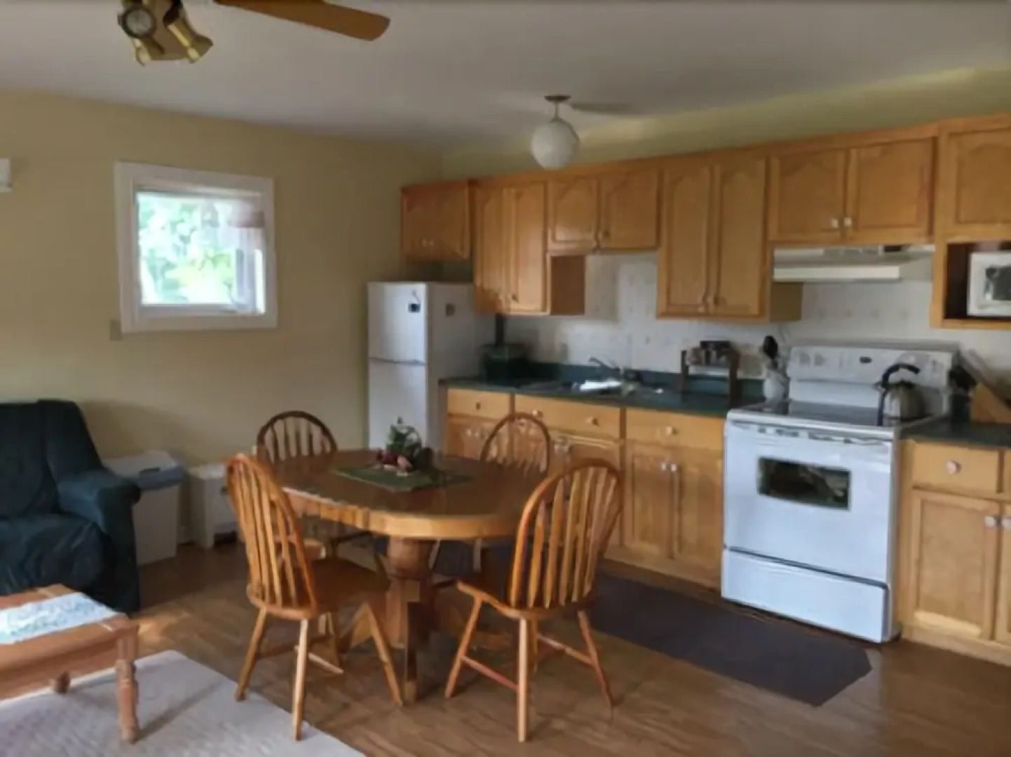 Cable Head Suites & Cottages