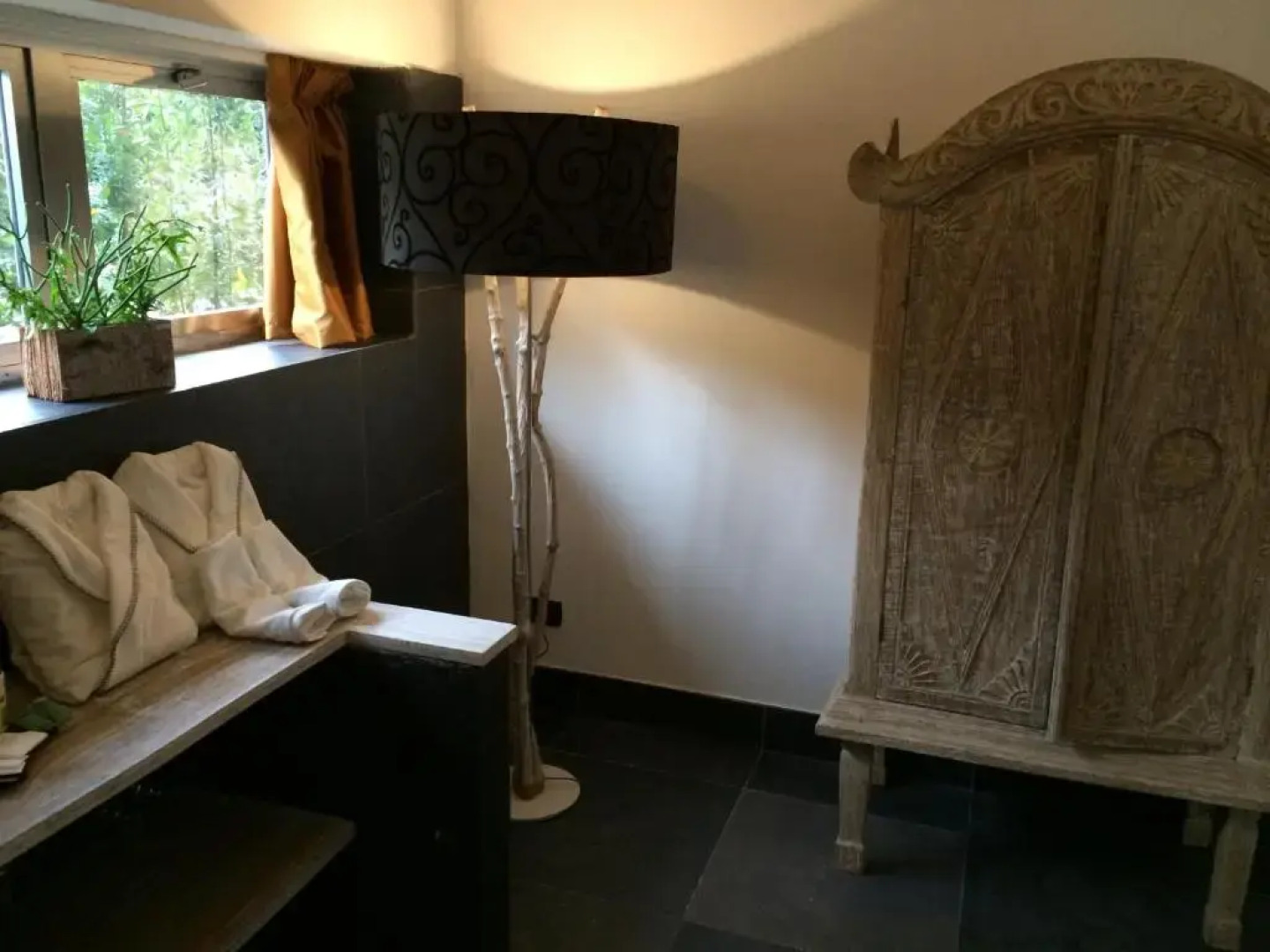 Sevenmaze Charming House