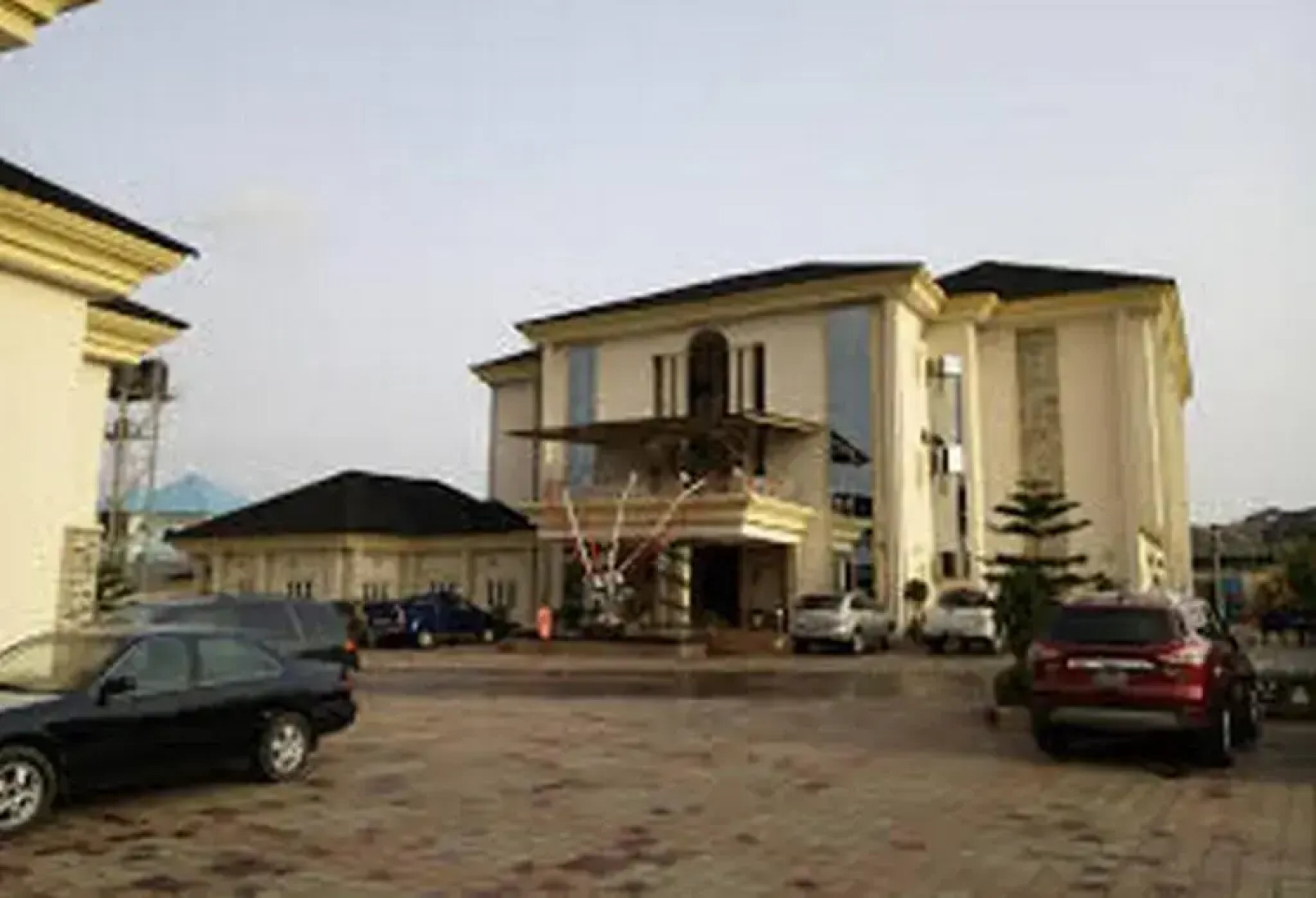 Helena Haven Hotels - Executive