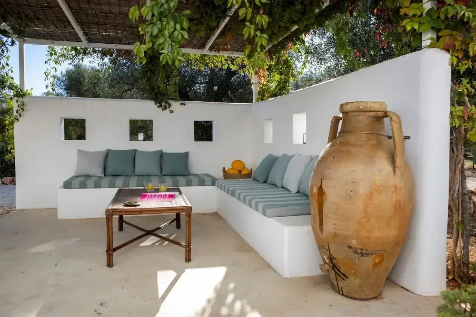 Traditional Trullo la Specchia