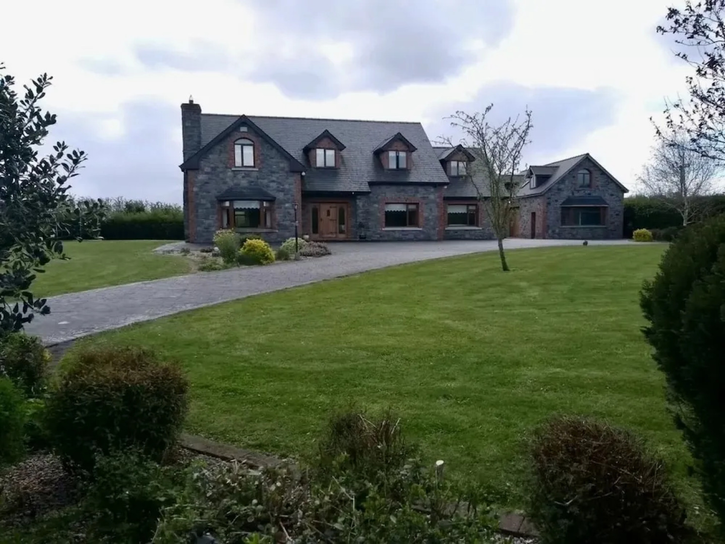 Carraig House, Cozy Countryside Apartment