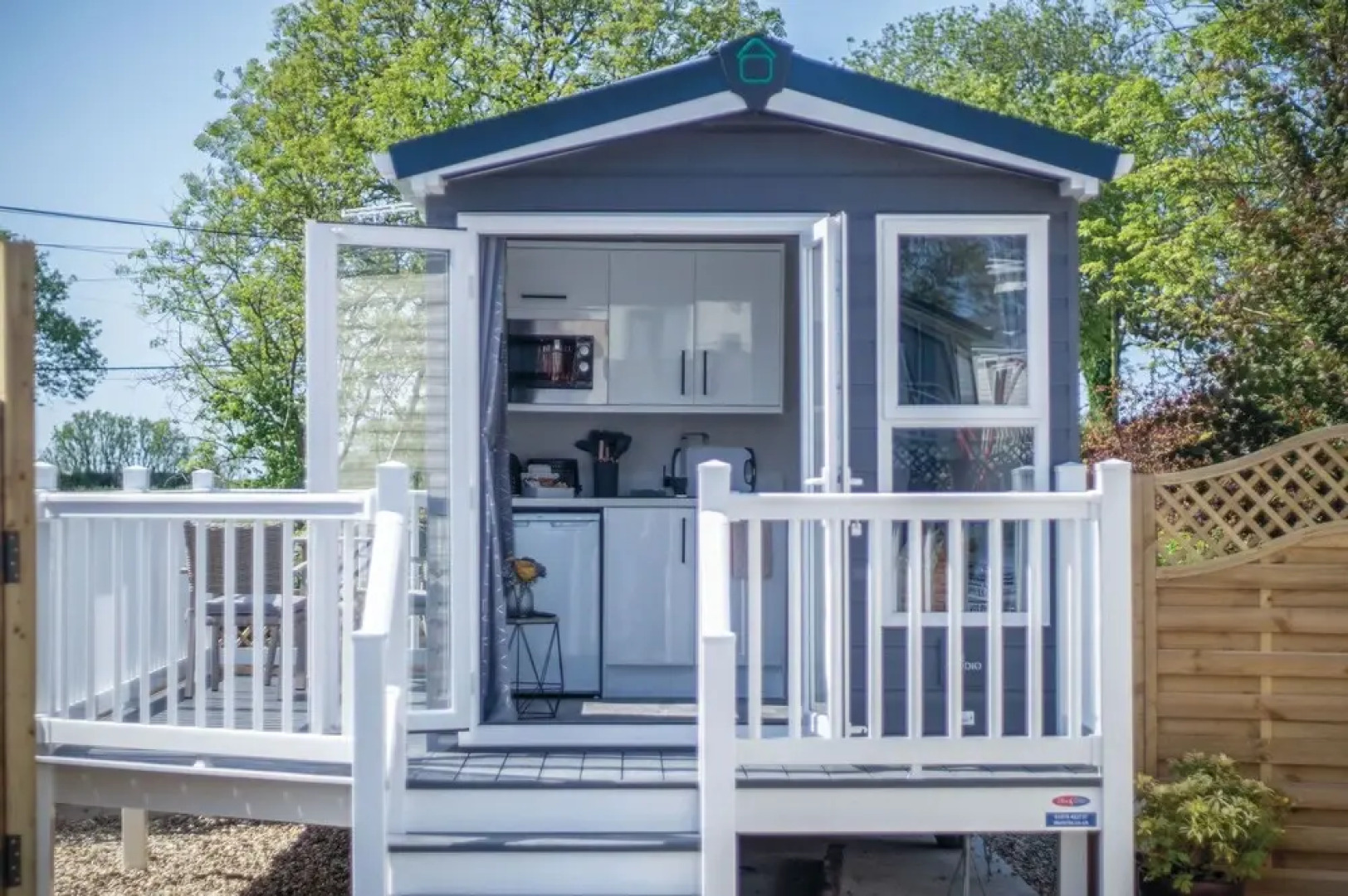 The Studio - 1 Bedroom Cabin - Amroth