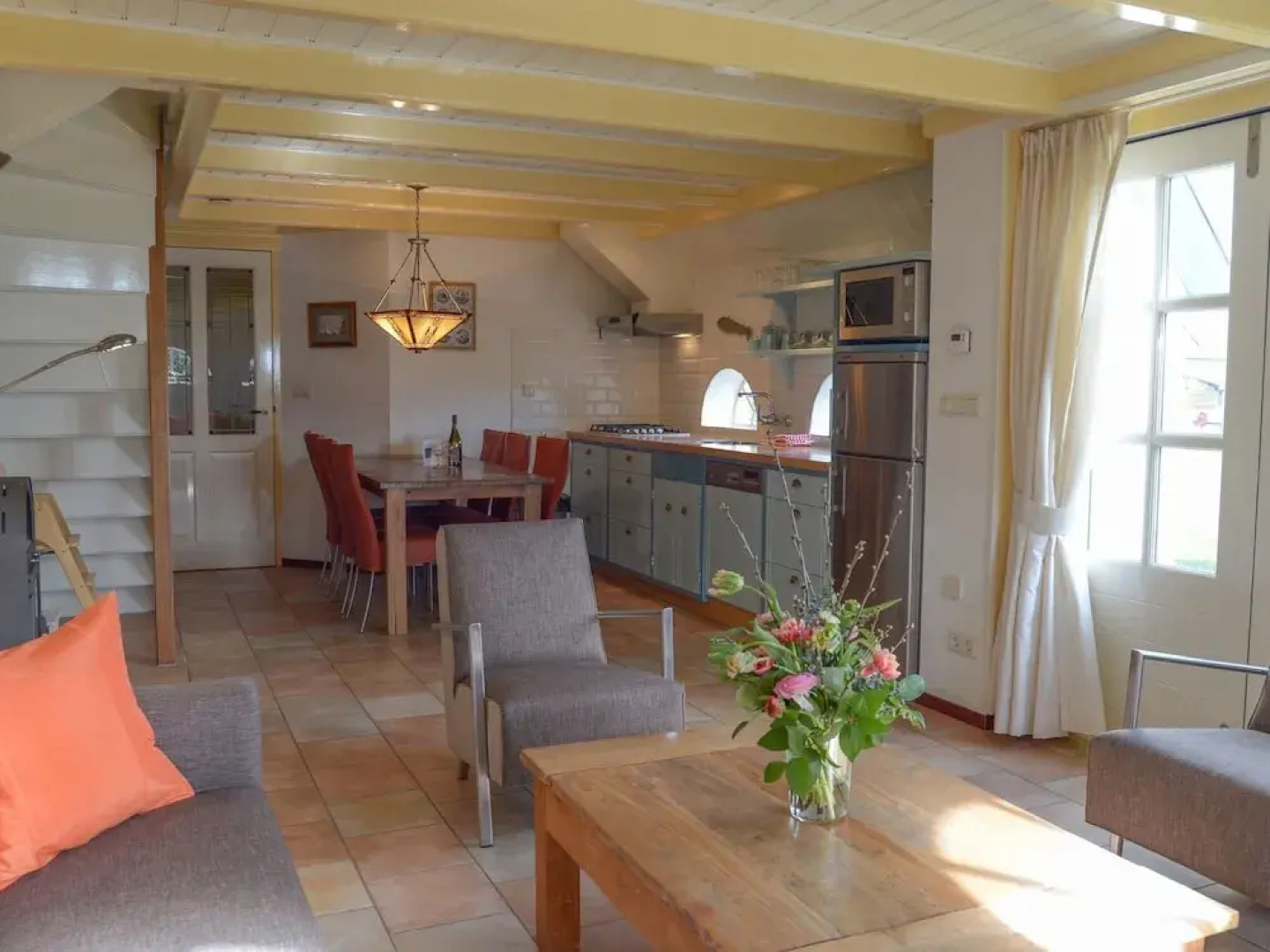 Lovely Holiday Home in Texel near Sea