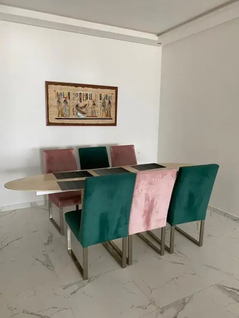 Lovely 4-Bedroom Condo with Pool