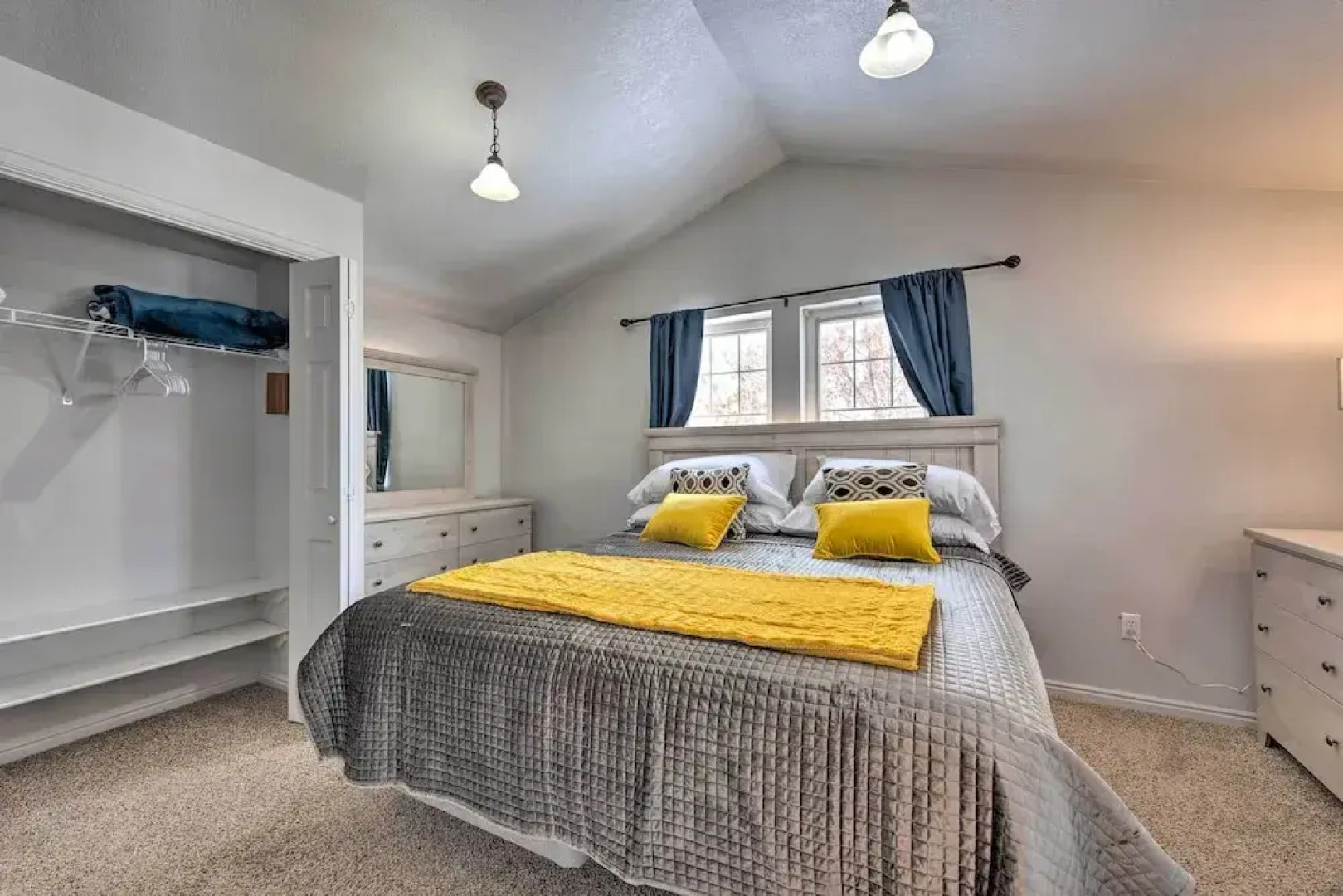 Family-friendly Logan Farmhouse w/ Yard & Near USU