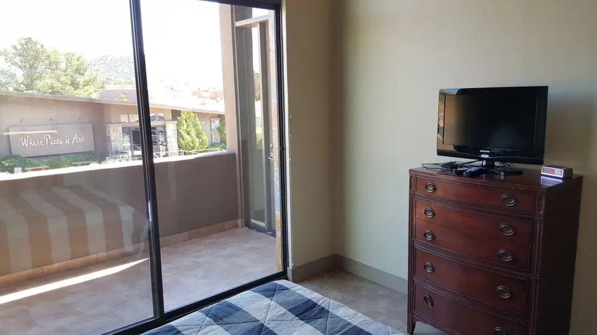 Picazzos Loft in the View Plaza