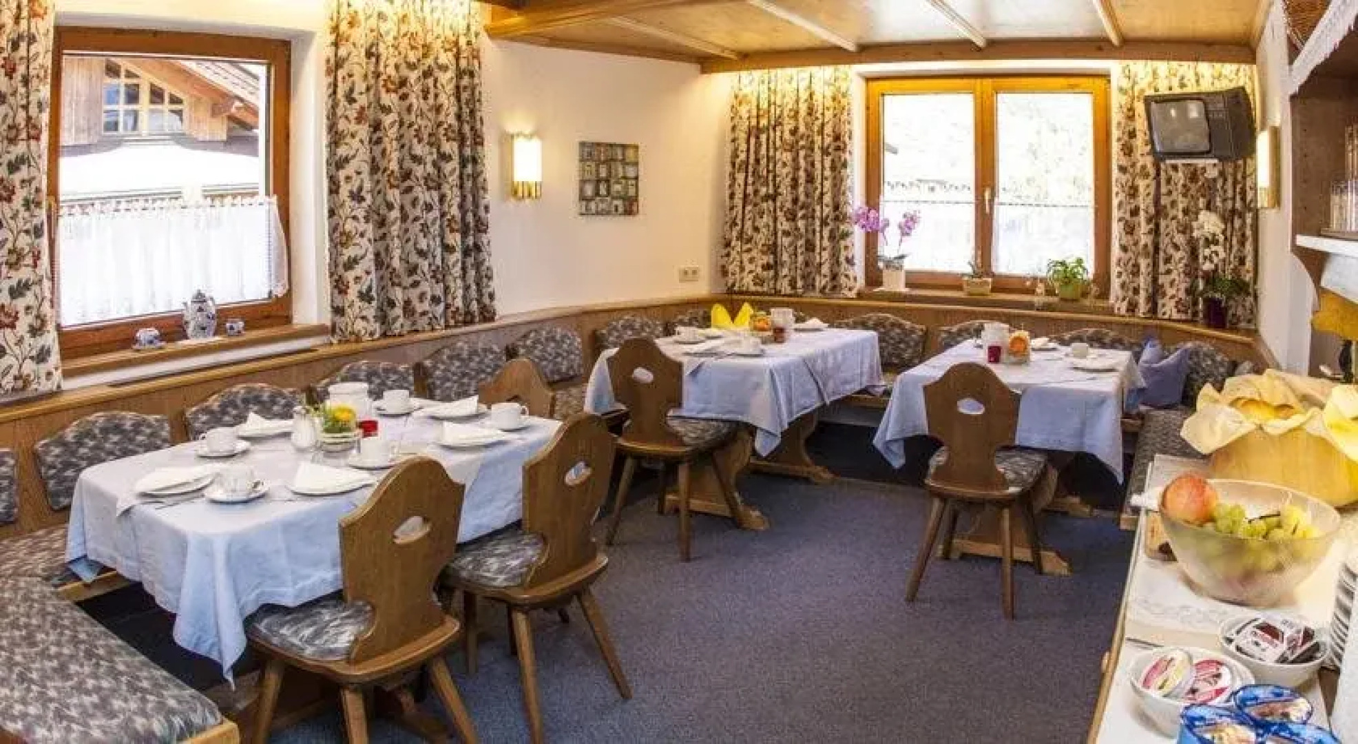 Frühstückspension & Ferienhaus Fädnerspitze