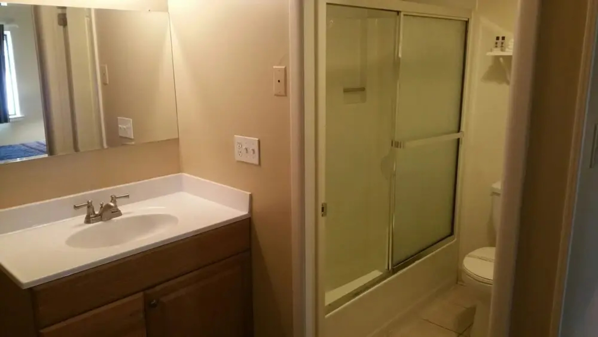 Sand Pebble Motor Lodge