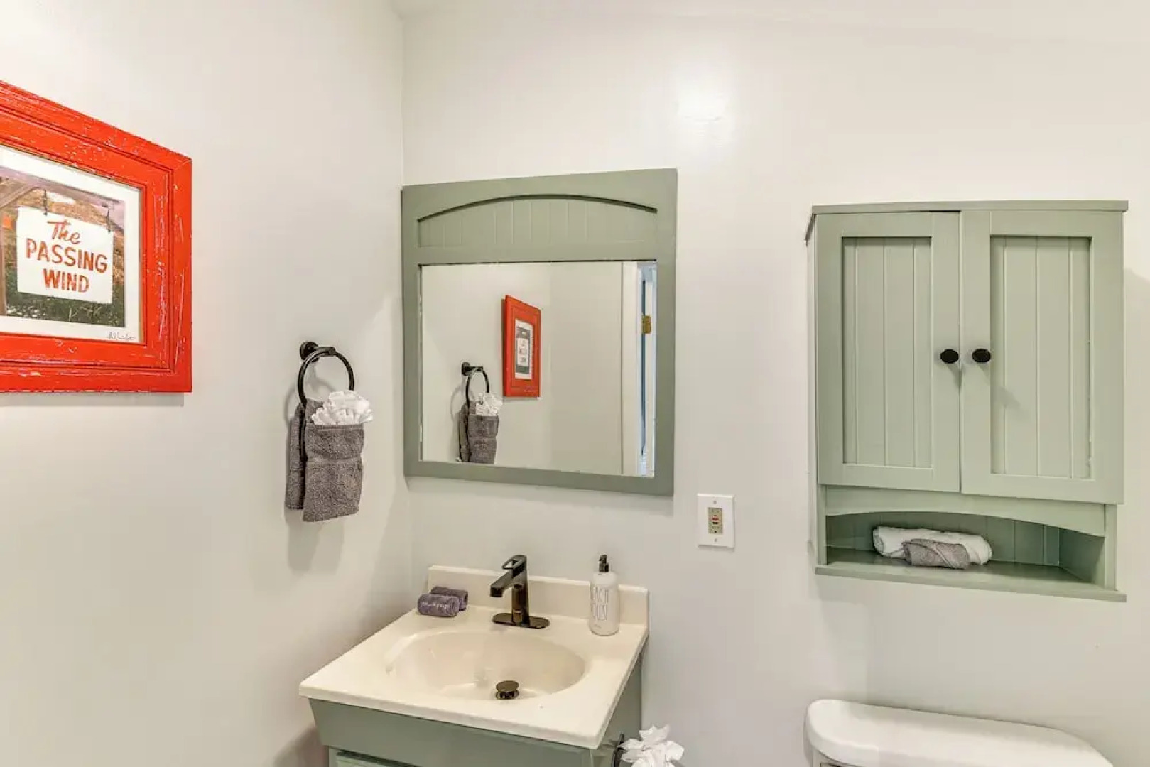 Charming Union Pier Home w/ Deck: Half-mi to Beach