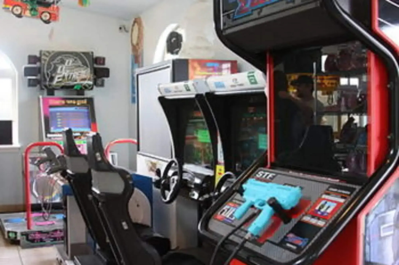 Emerald Dolphin Inn & Mini Golf