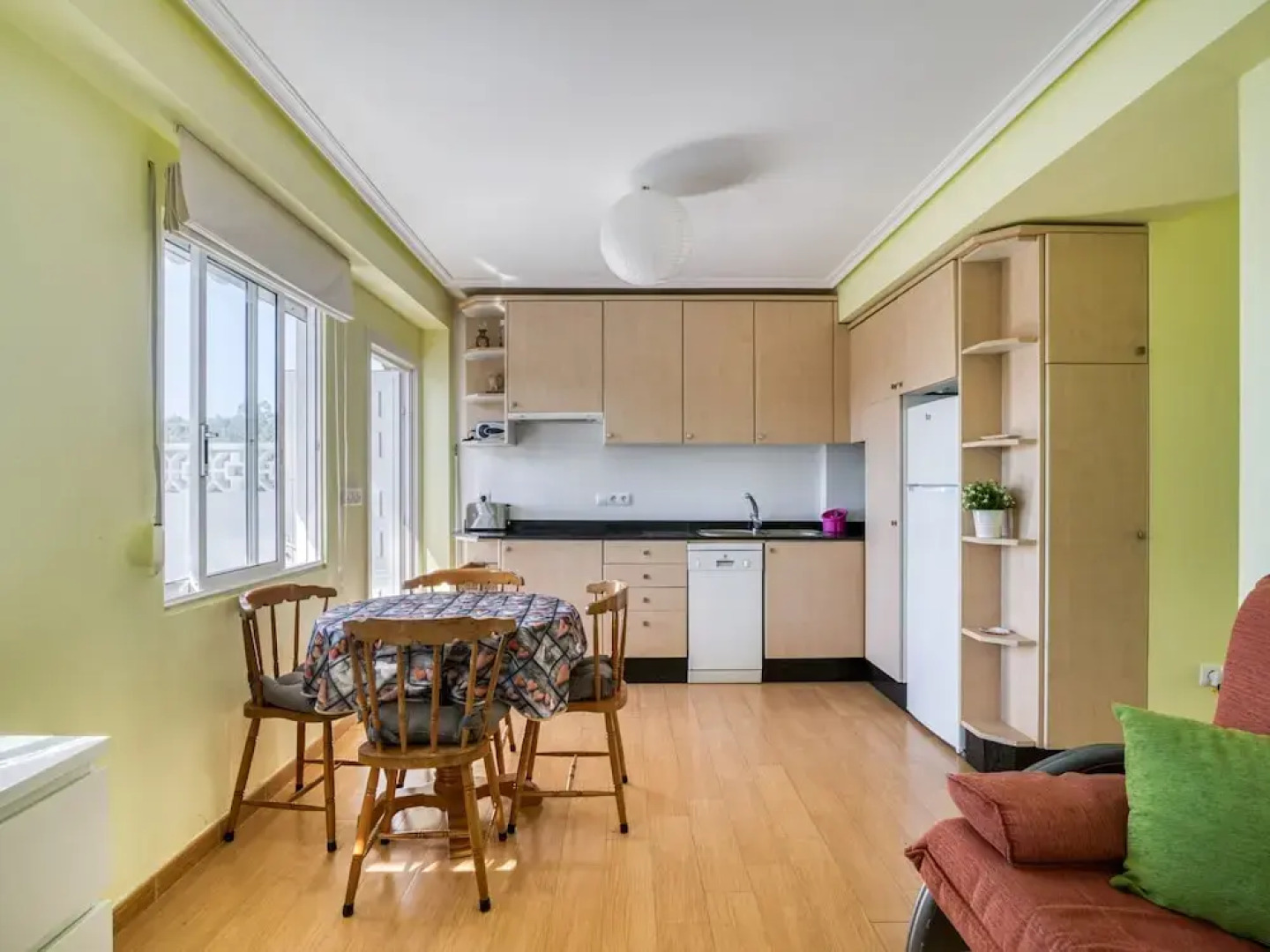 Nice Apartment With Spacious Terrace and Beautiful Views of the Atlantic Ocean