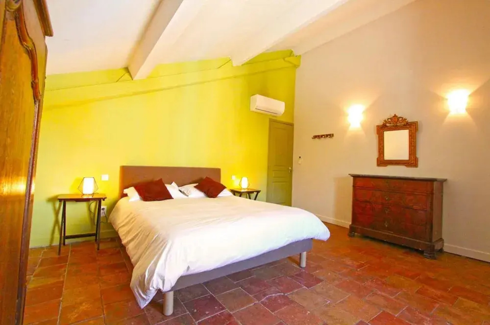 Château Haut Gléon. Gites