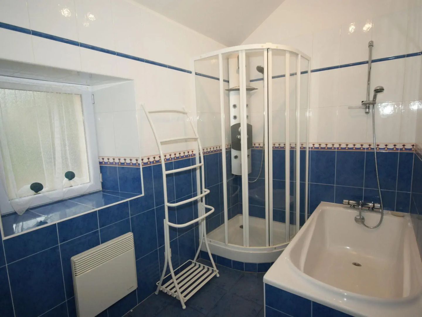 Spacious Holiday Home in Besse With Swimming Pool