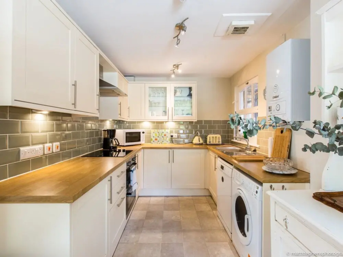 Elegant 3bdr Apartment in Hove Close to the Beach!