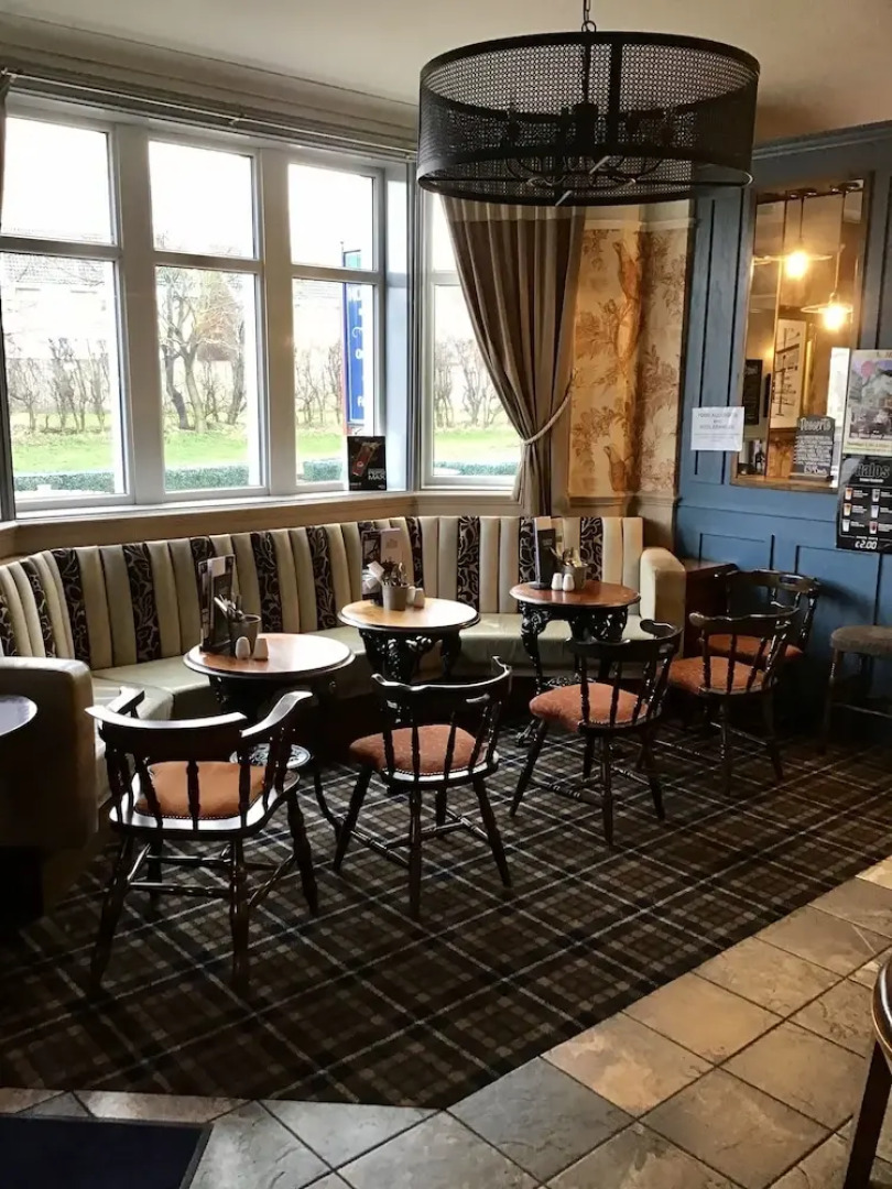 Holystone Bar and Restaurant