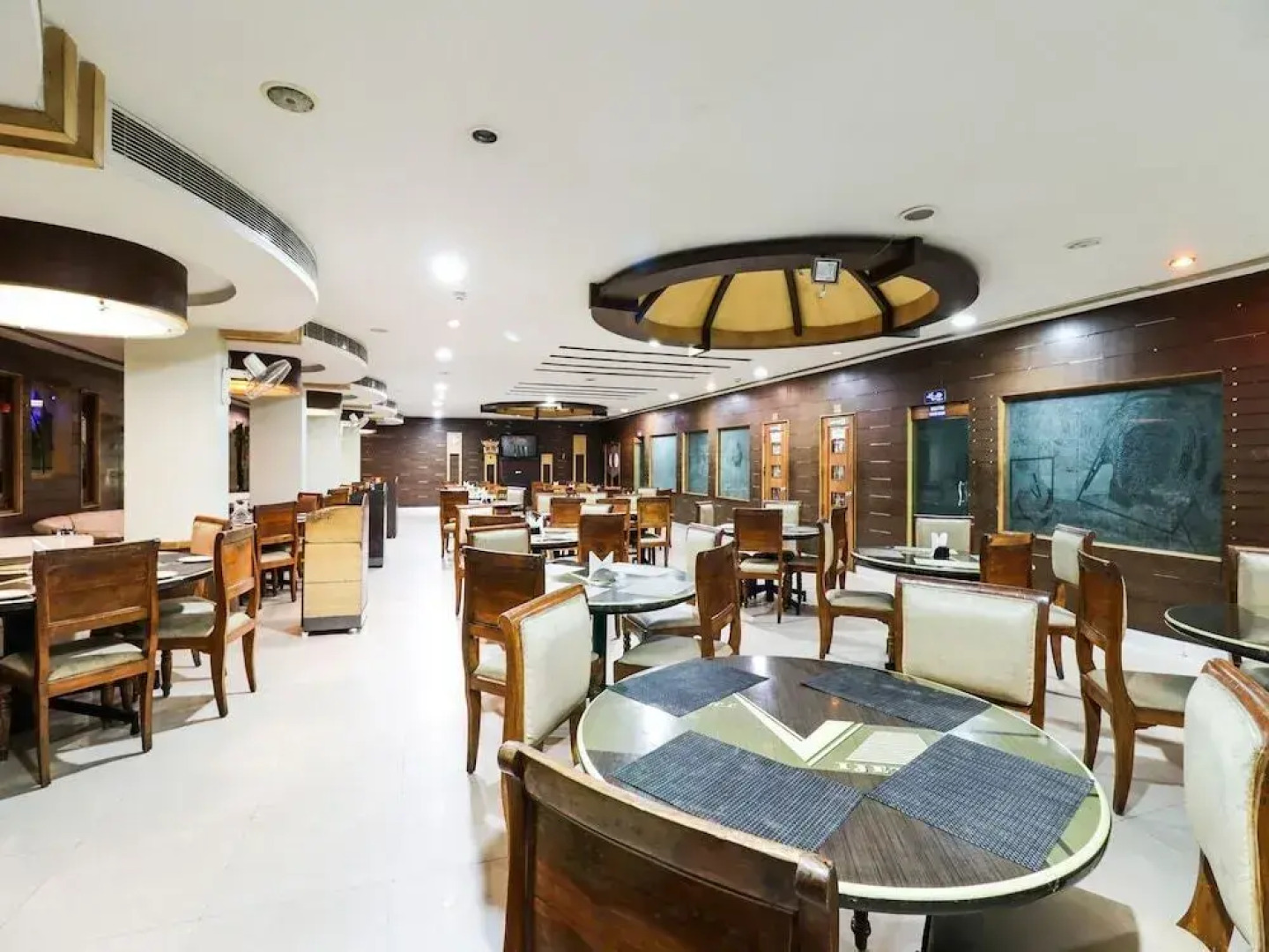 Hotel Vijetha Inn by OYO Rooms