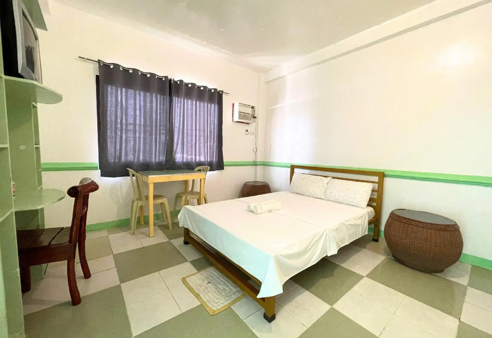 White Beach Resort Puerto Galera powered by Cocotel