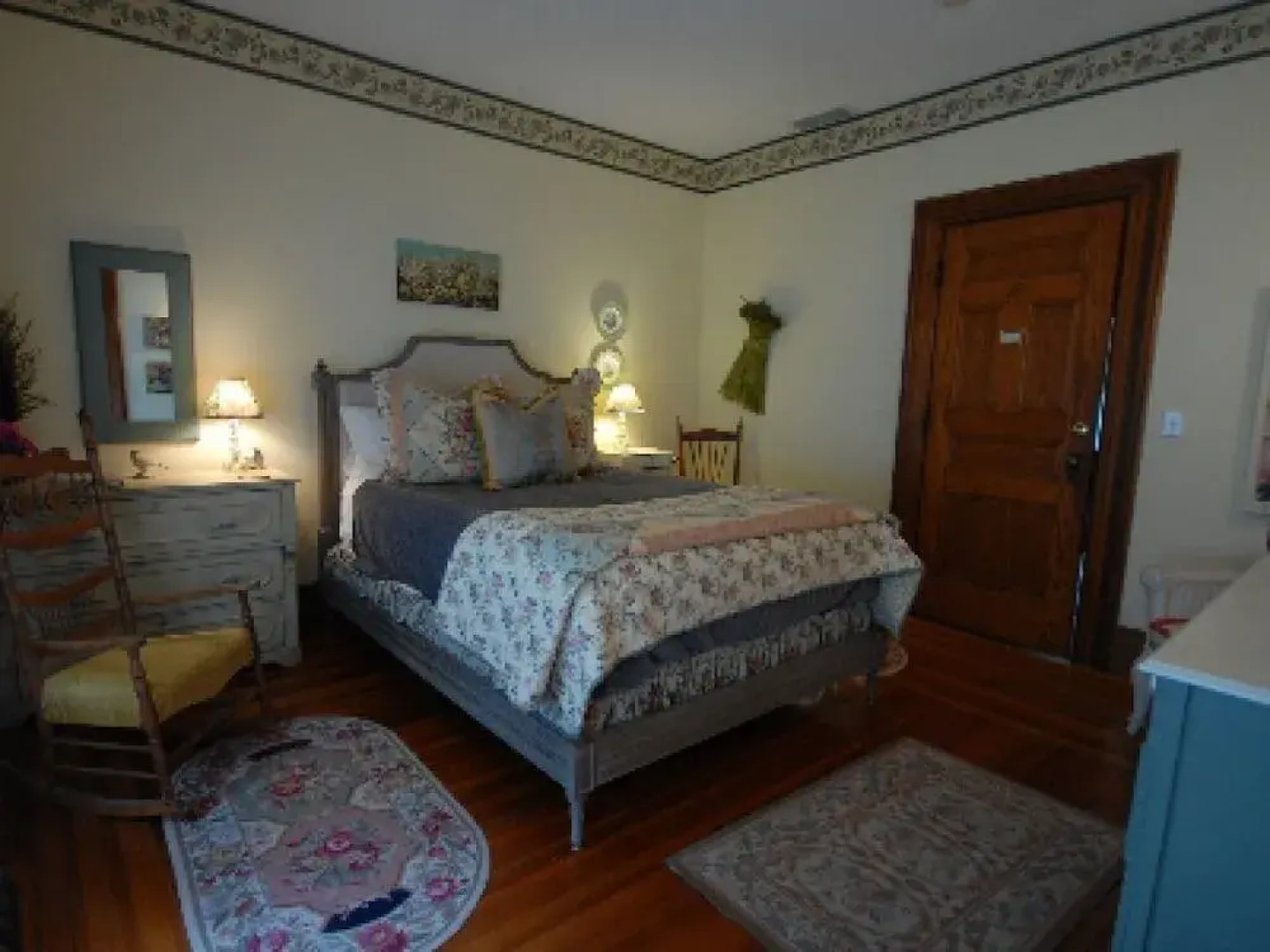 Circular Manor Bed and Breakfast