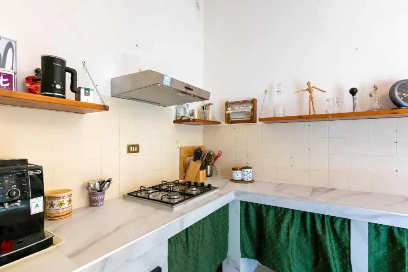 Val d'Arno House with Garden, Parking and Swimming Pool