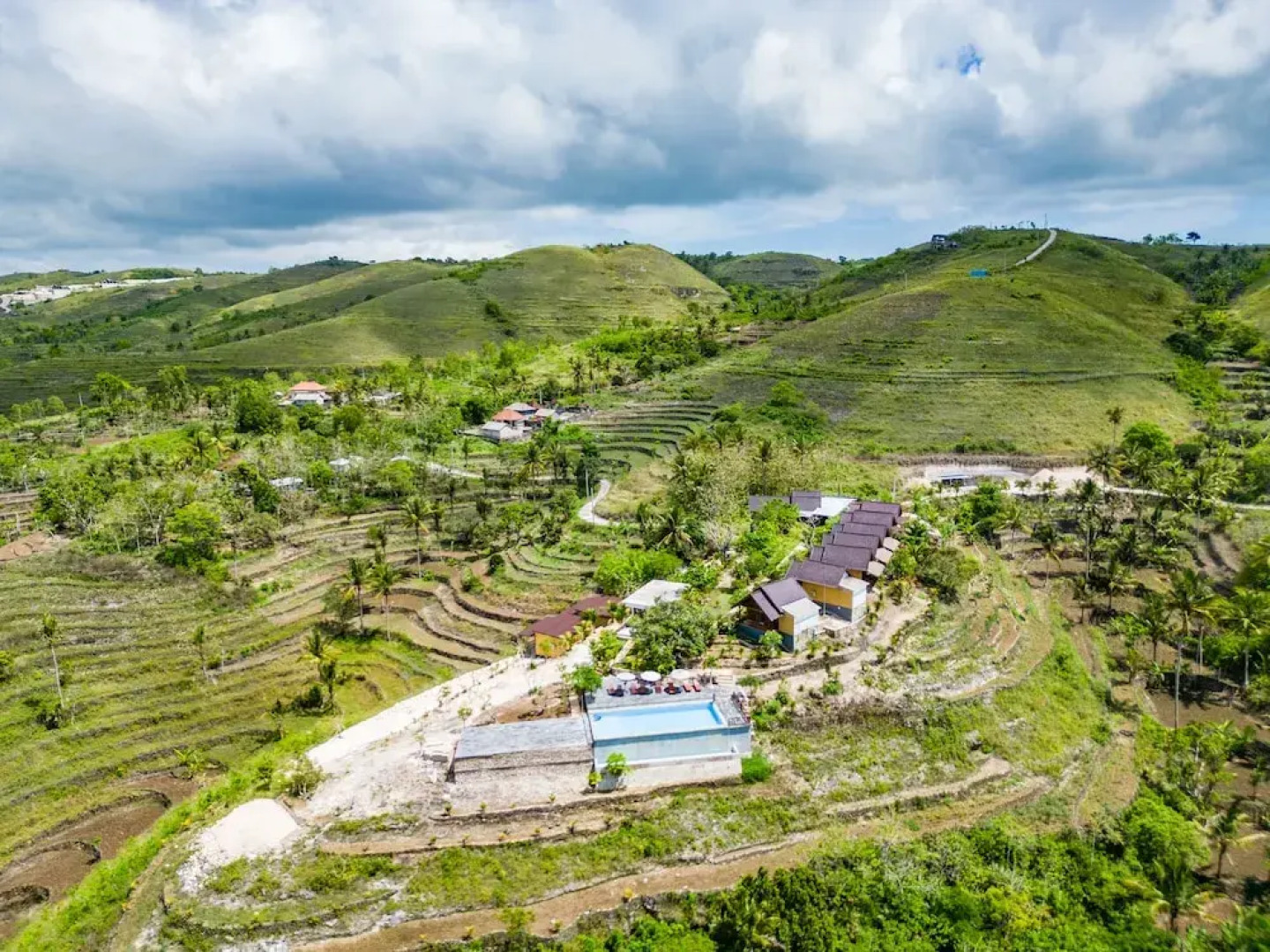 Pini Sentana Village