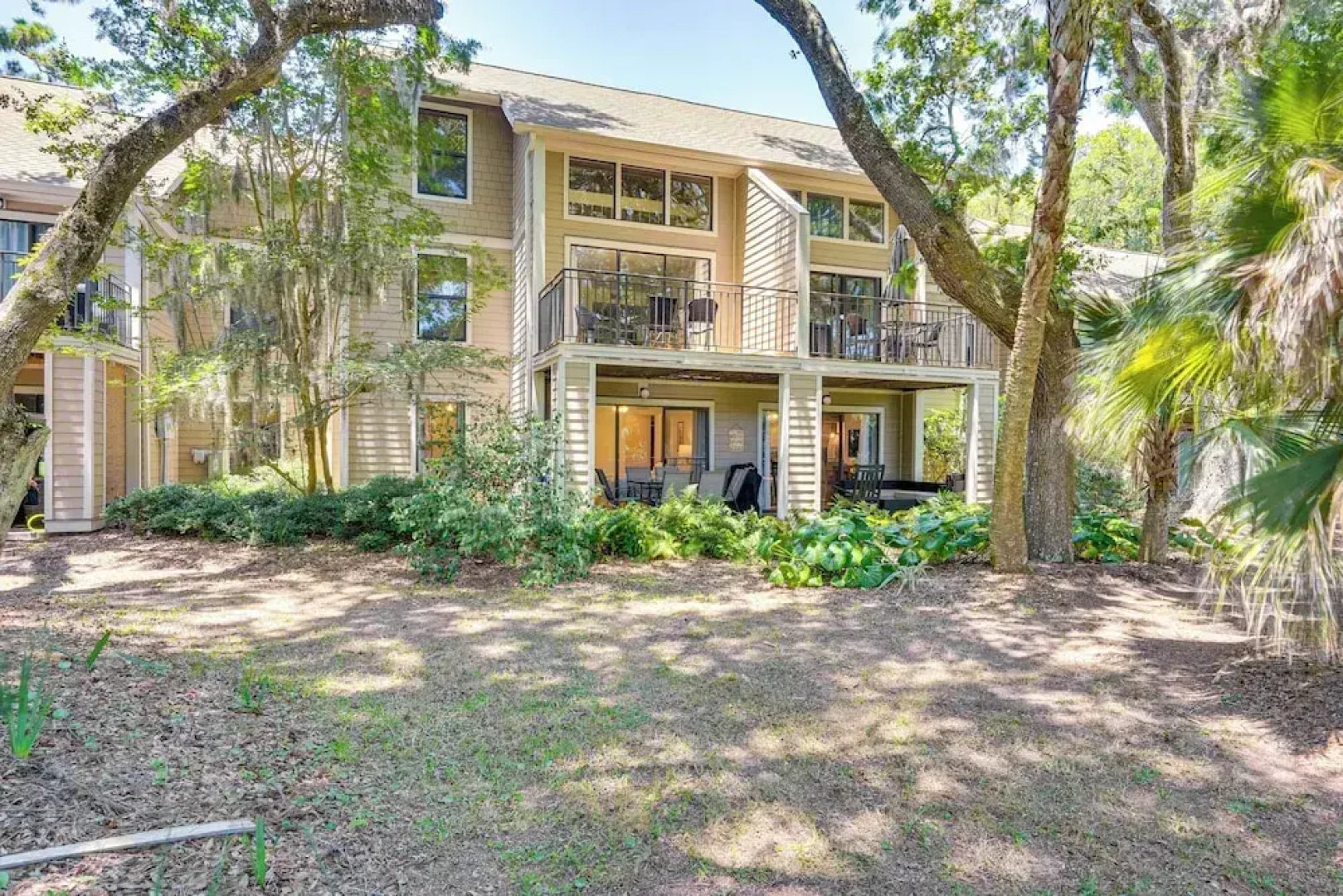 Seabrook Island Villa w/ Patio < 1 Mi to Beach!