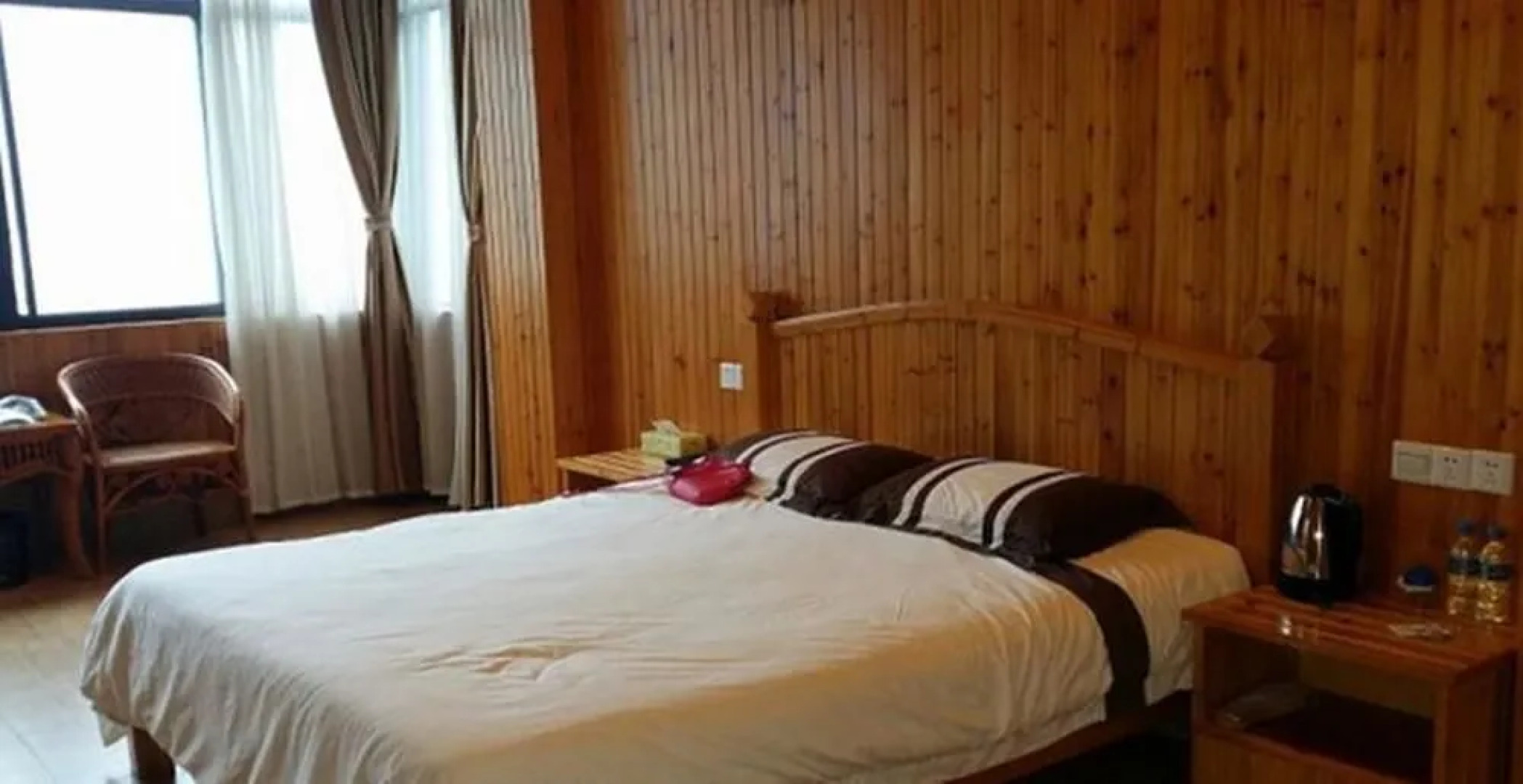 Yichang Changyang North Island Hotel