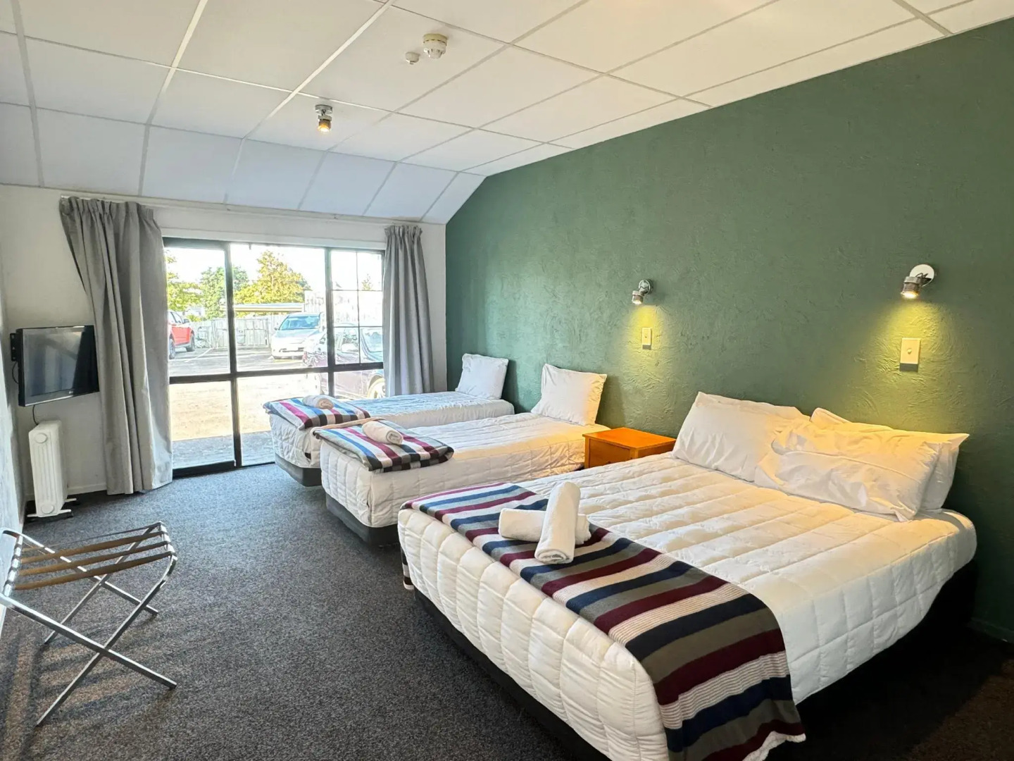 Oakwood Manor Motor Lodge