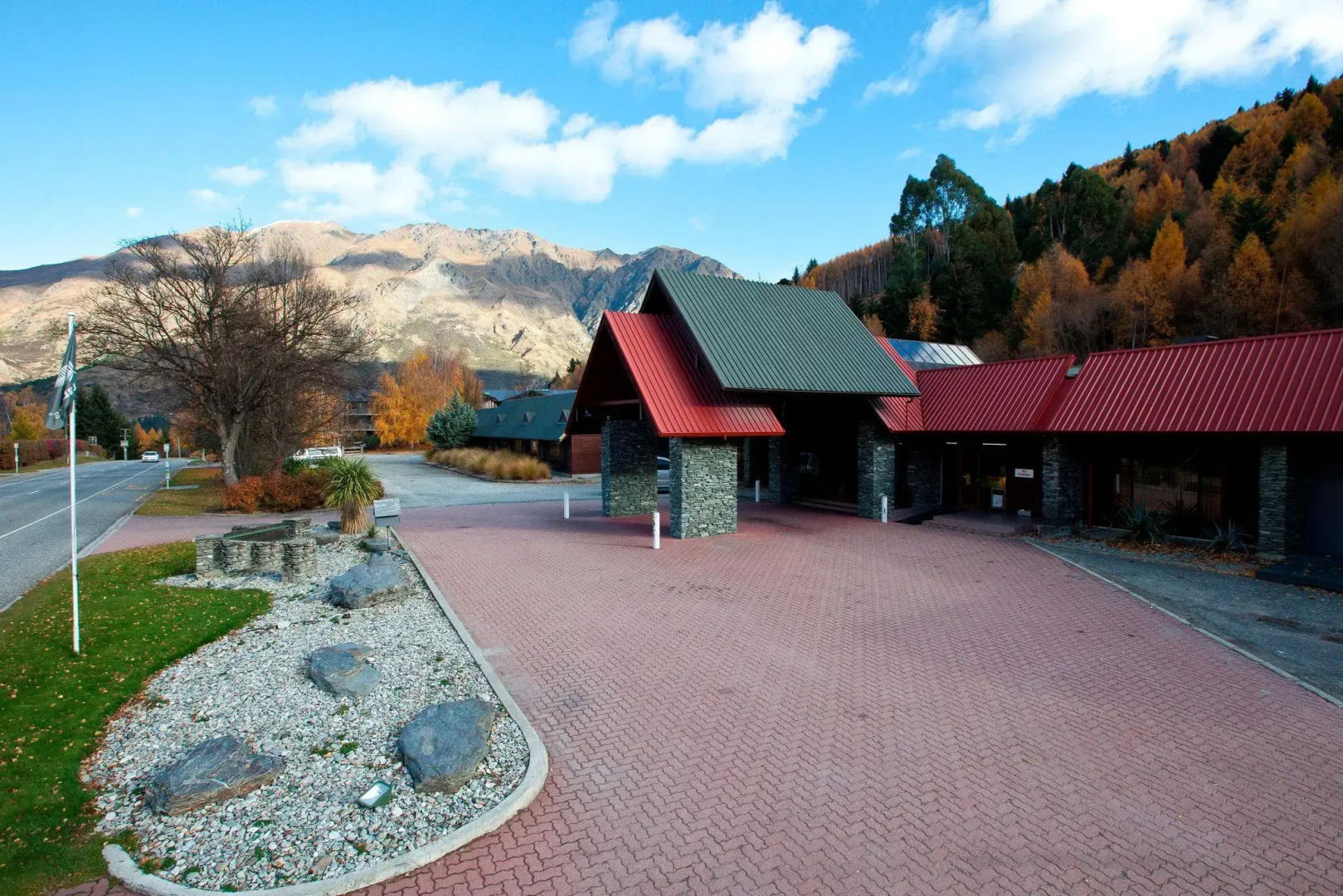 Swiss-Belresort Coronet Peak