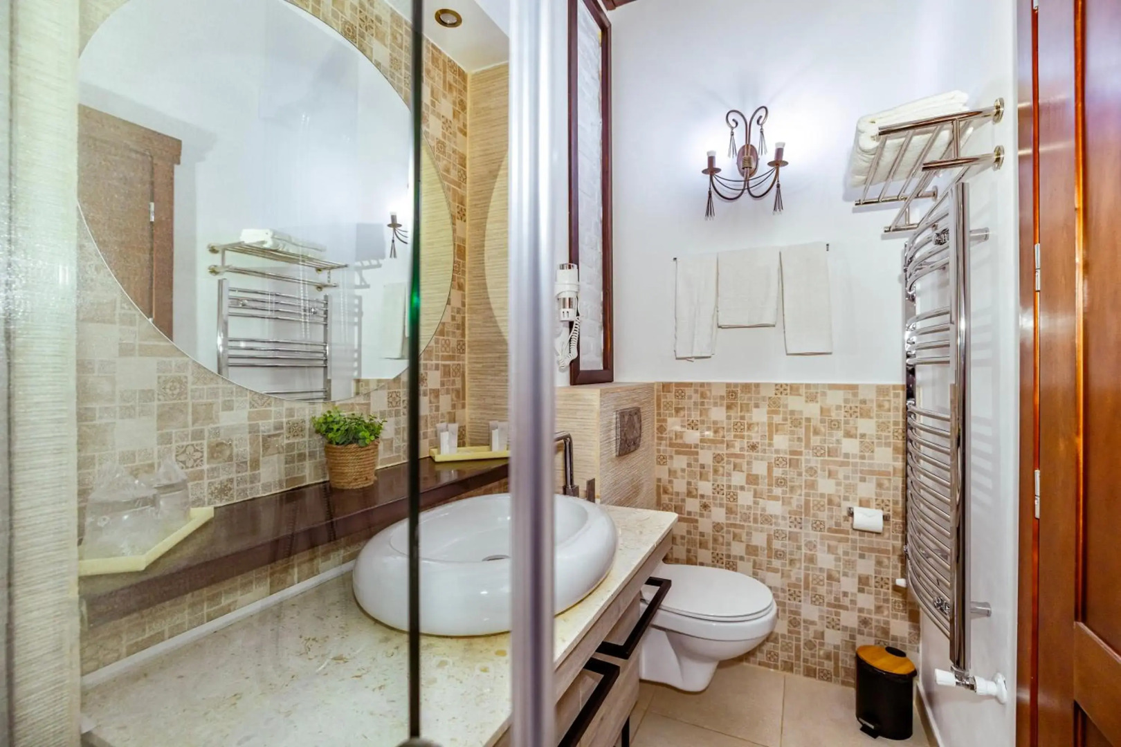 La Strada Boutique Villa