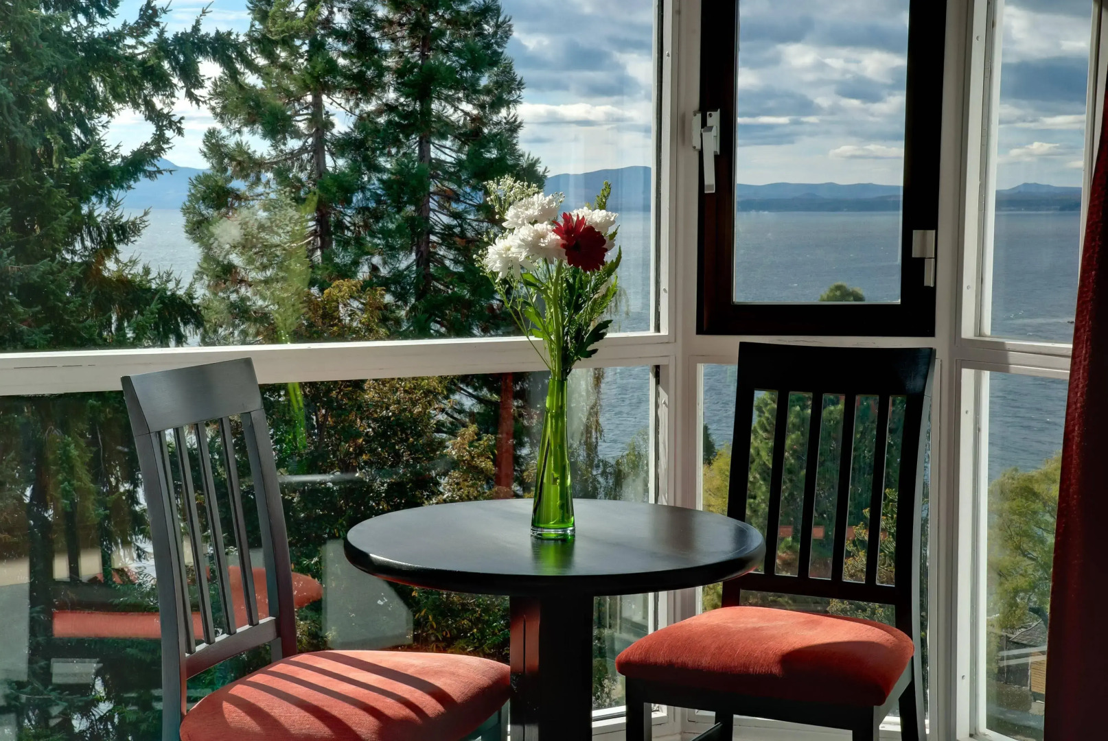 La Cascada Casa Patagónica by DON