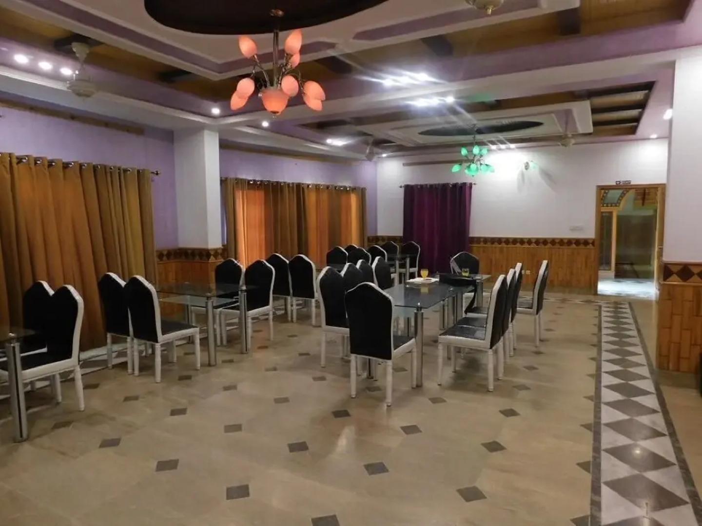 Royal Emirates Residence