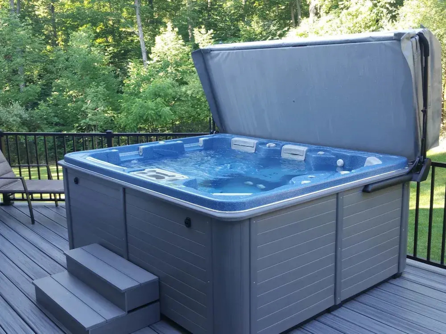 Elegant 2 king bedroom apartment