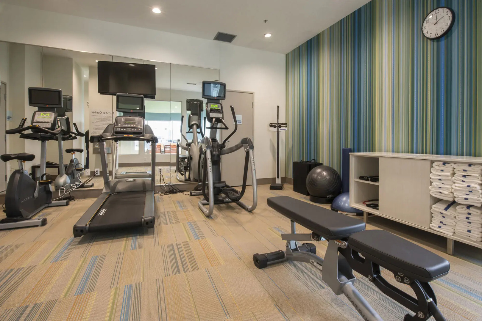 Holiday Inn Express & Suites Victoria - Colwood by IHG