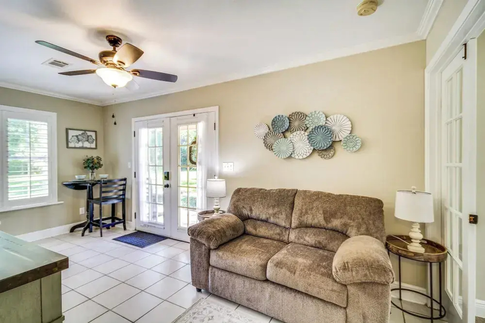 Waveland Retreat w/ Yard: Walkable Location