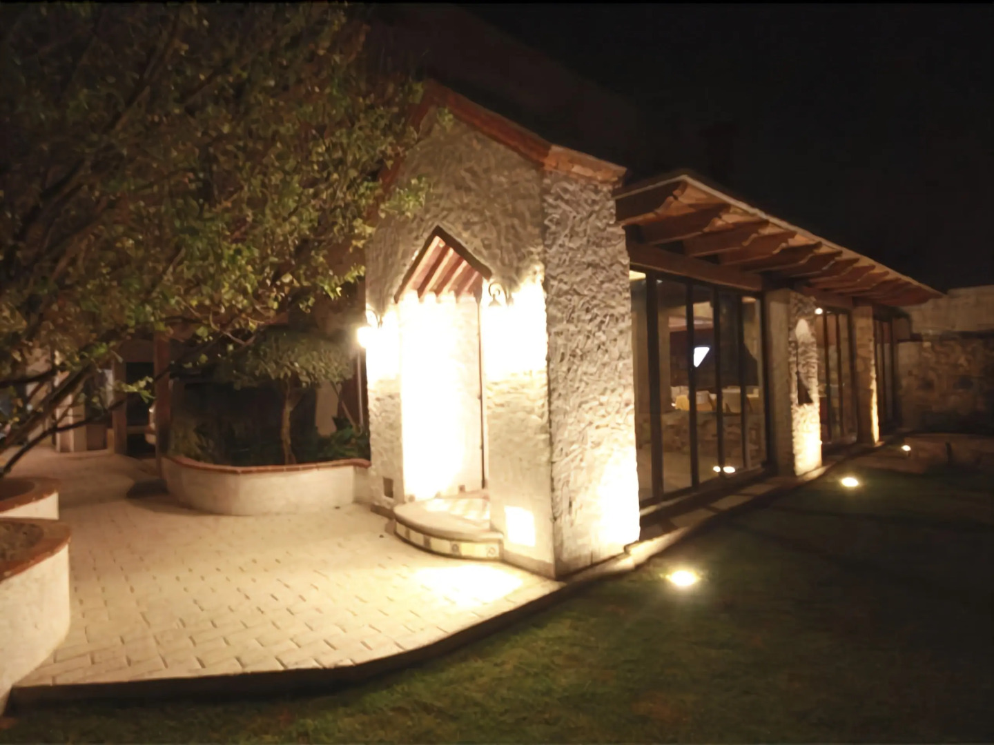 Hotel & Cava La Parroquia