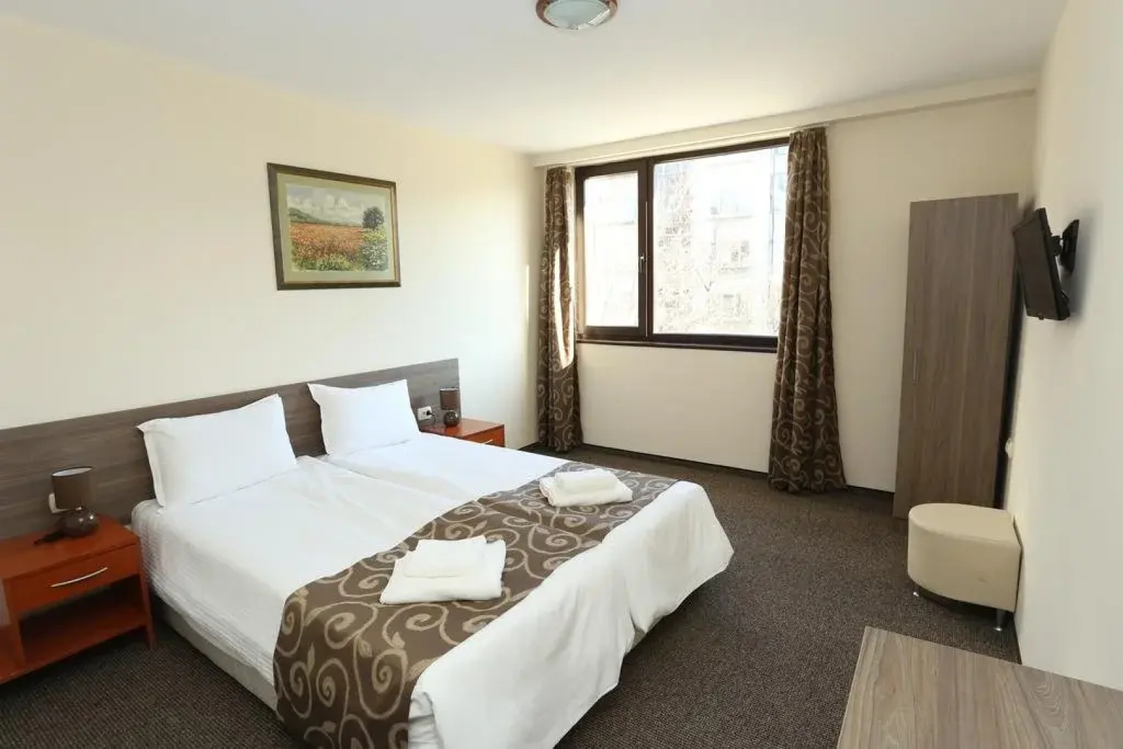 Guest Rooms LIFE