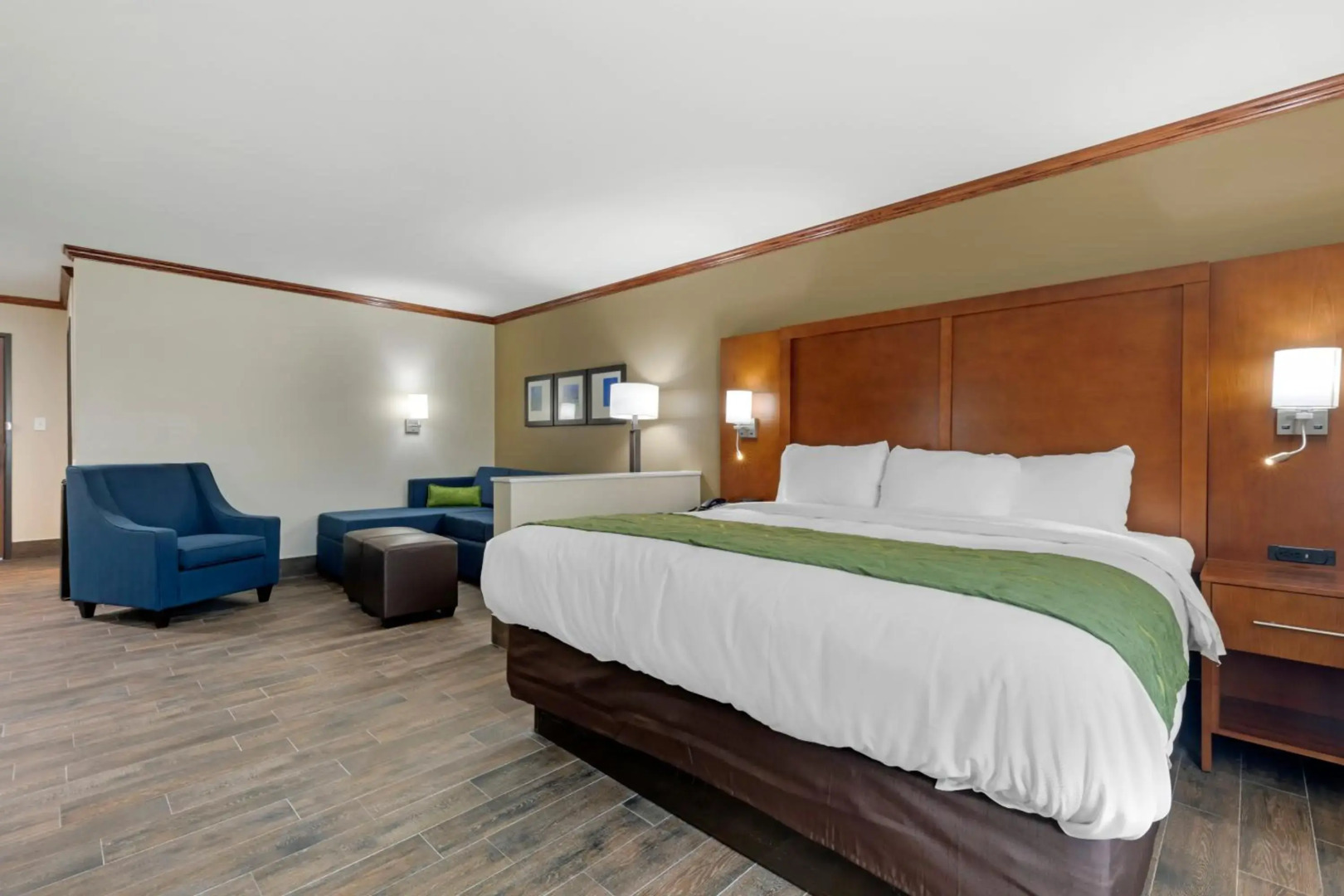 Comfort Suites West Monroe near Ike Hamilton Expo Center