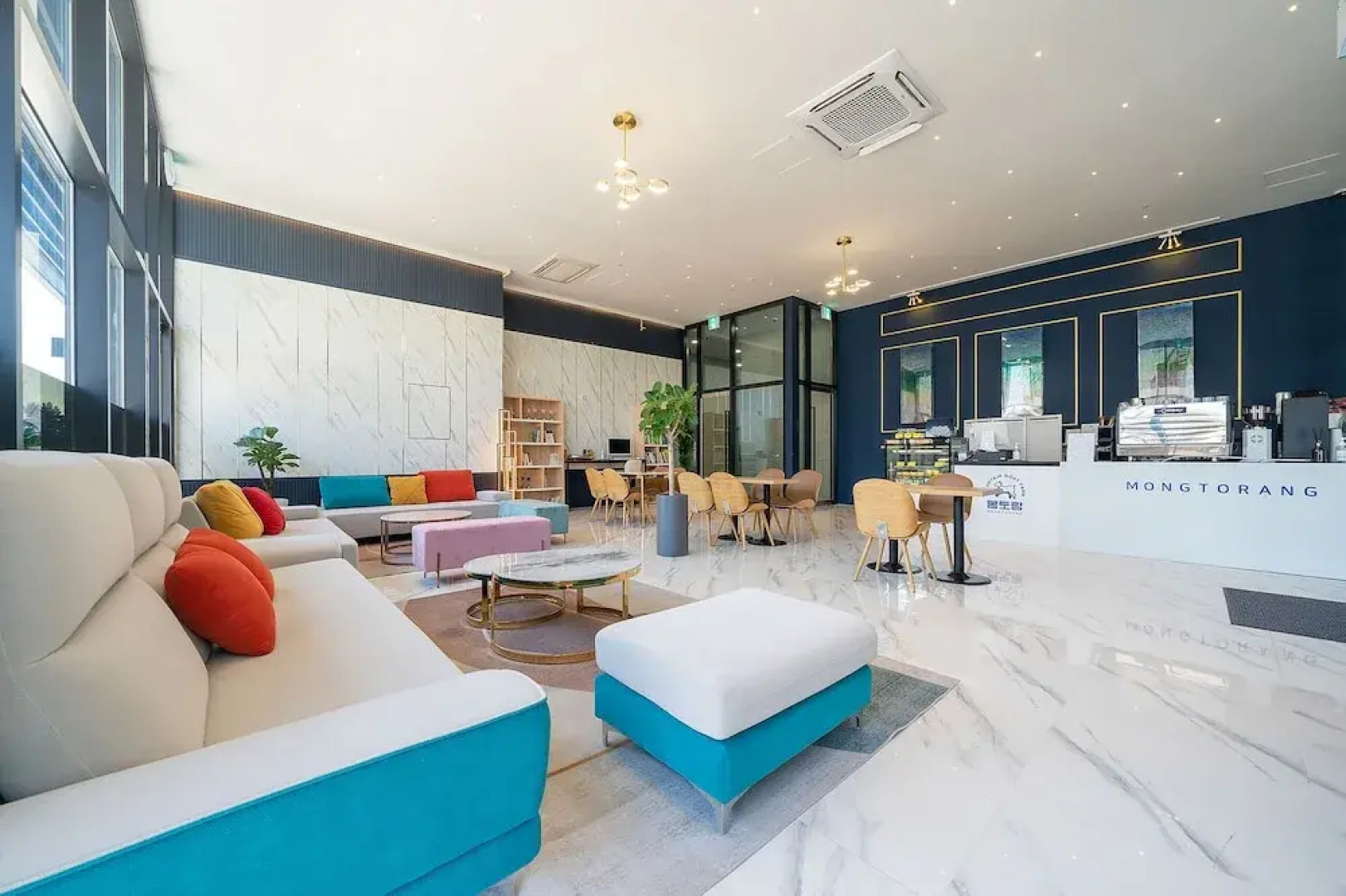 Gangneung Chonpines Ocean Suites Hotel