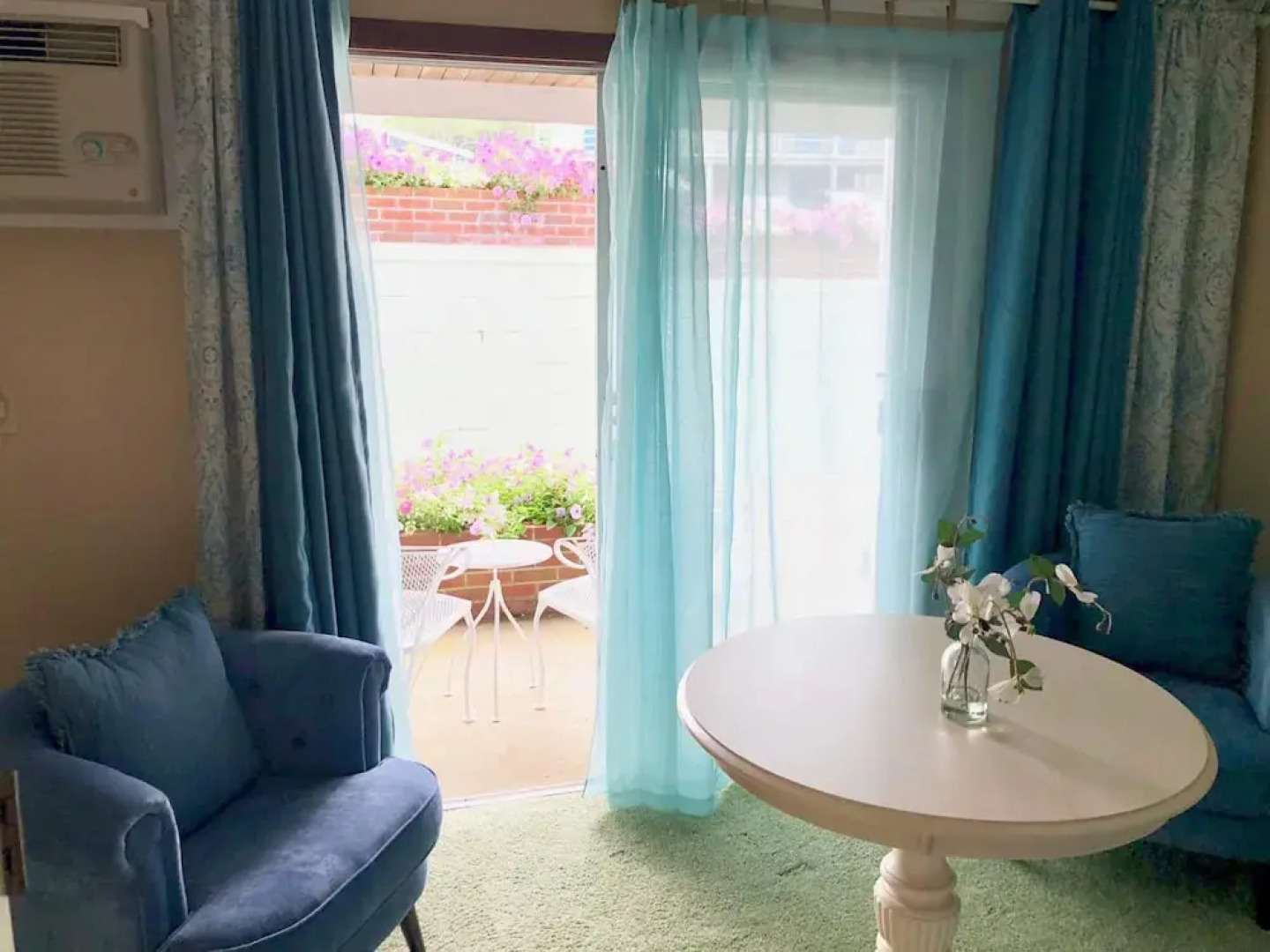 Sands of Time Motor Inn & Harbor House