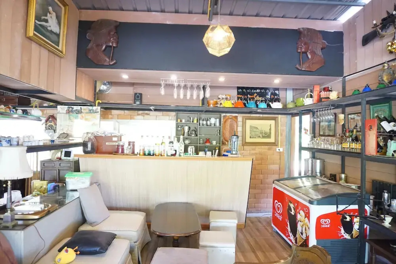 Na Thammachart Hotel