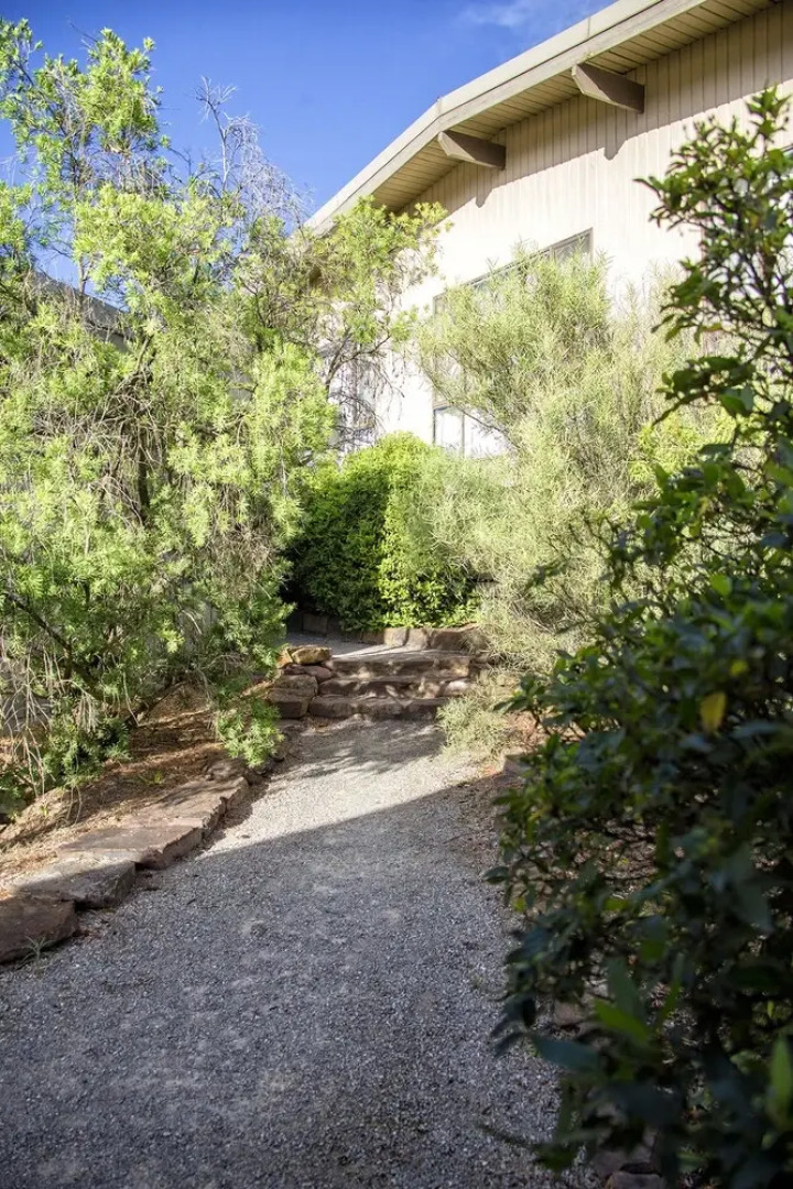 Delatite Apartments - Timbertop and Fir