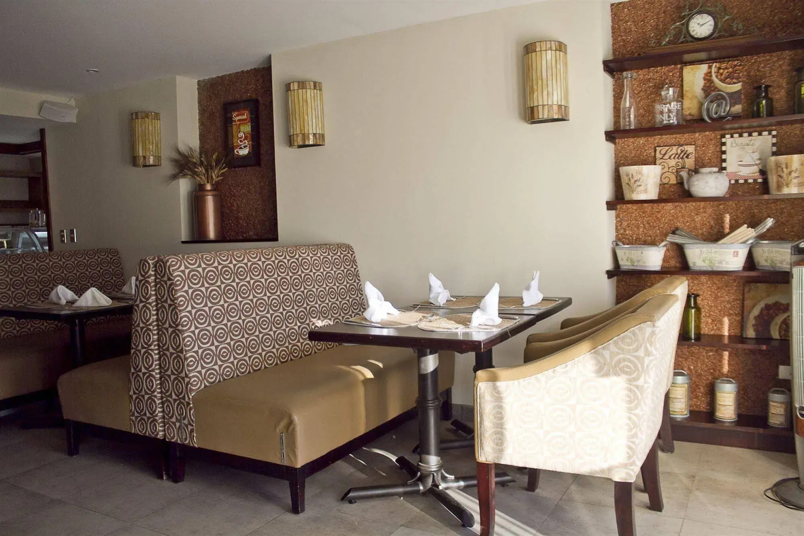 La Riviera Hotel B&B