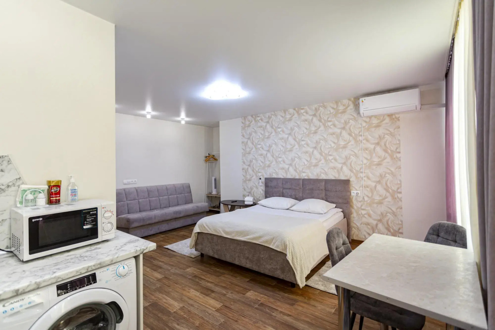 Апартаменты на проспекте Бардина